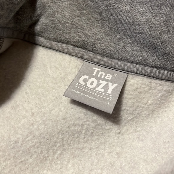TNA cozy fleece sweater - Picture 2 of 3
